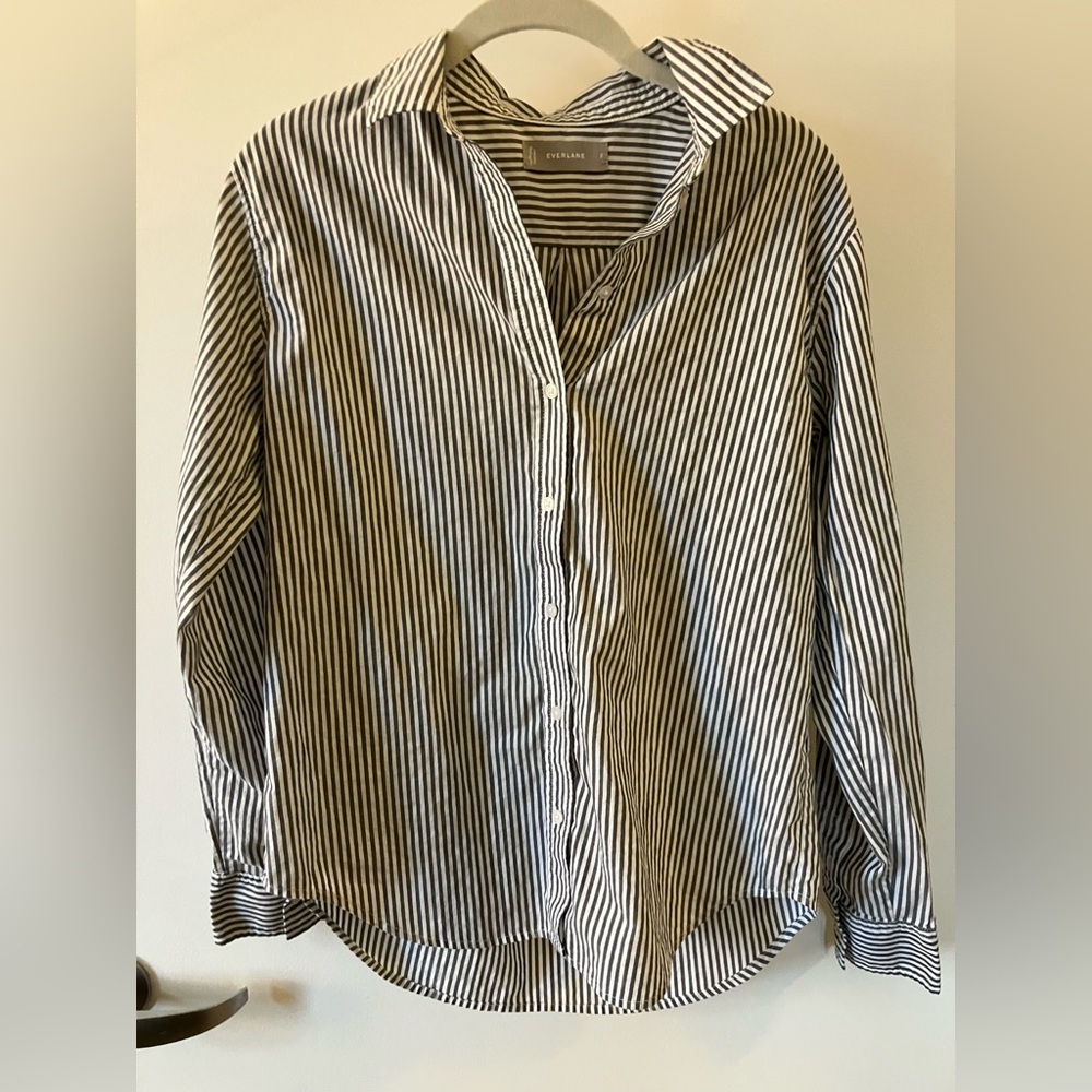 EVERLANE Must-Have Shirt in Silky Cotton Size 2